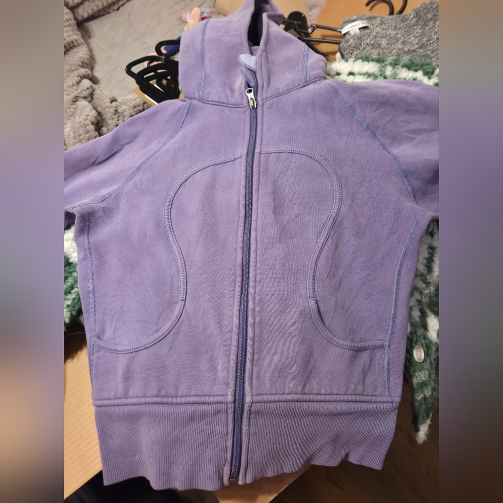 Lululemon Scuba